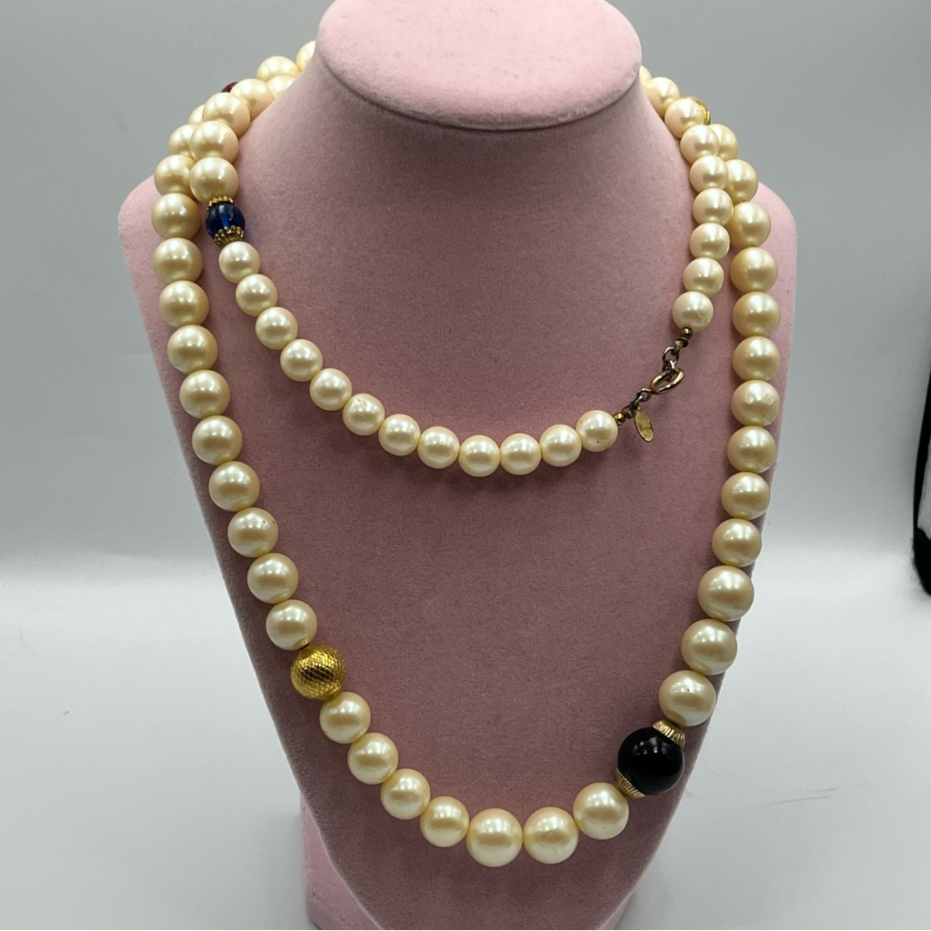 Cadoro Elegant Faux Pearl Necklace With Gold And Black Details